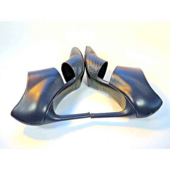 VINCE. Capri Blue Leather Heels Pointy Toe Wide Straps Women's Stilettos Sz 8.5 - Picture 9 of 11